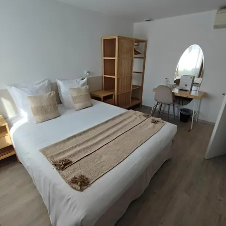 Hotel Logis De La Clape 3*