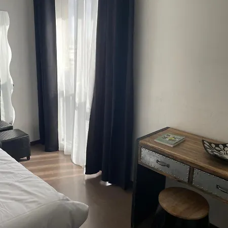 호텔 Logis De La Clape 나르본플라제