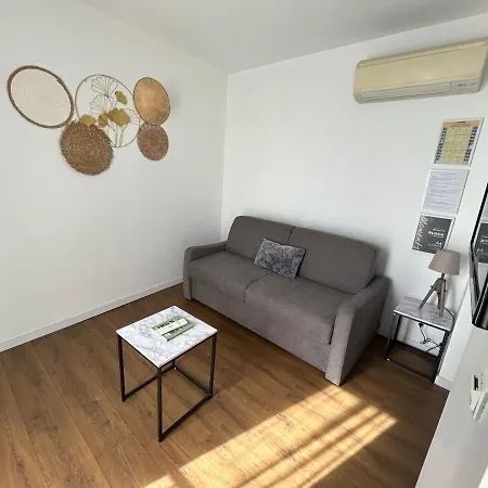 Logis De La Clape 호텔 3*