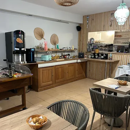 Logis De La Clape Hotel