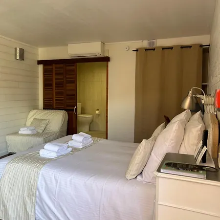 Logis De La Clape 호텔