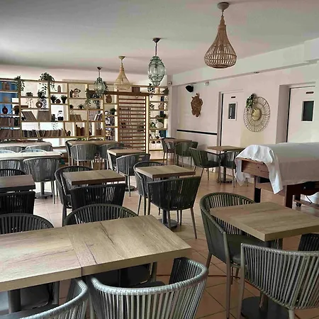 Logis De La Clape Hotell 3*